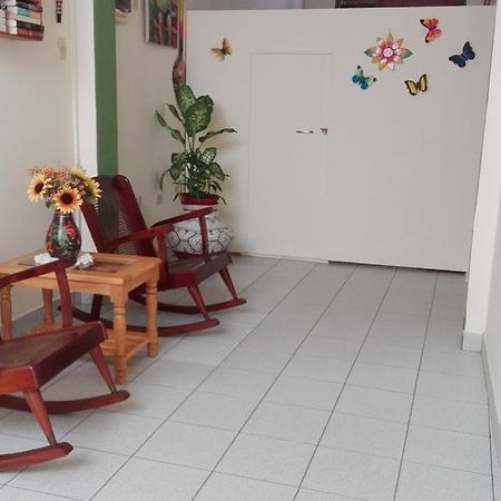 Hostal El Colibri Iquitos Dış mekan fotoğraf
