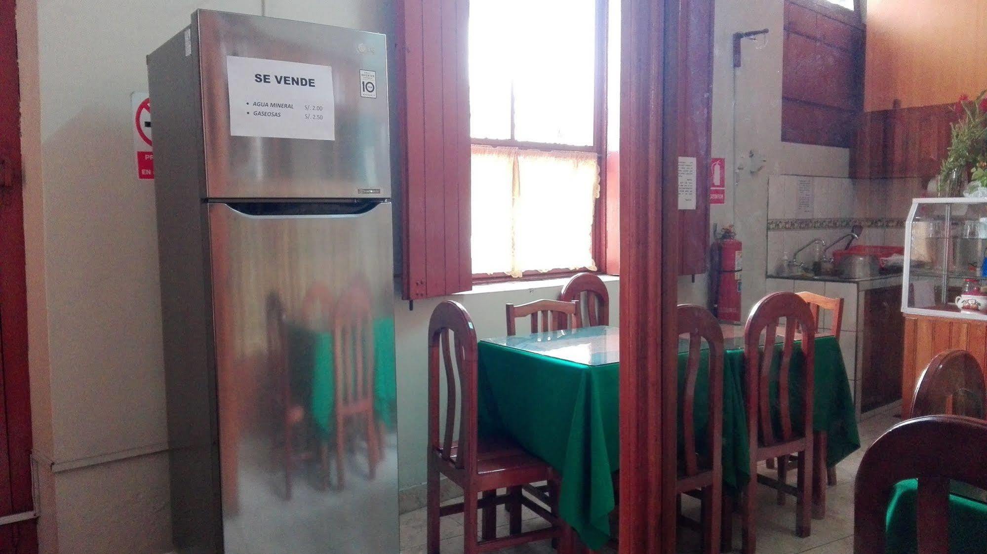Hostal El Colibri Iquitos Dış mekan fotoğraf
